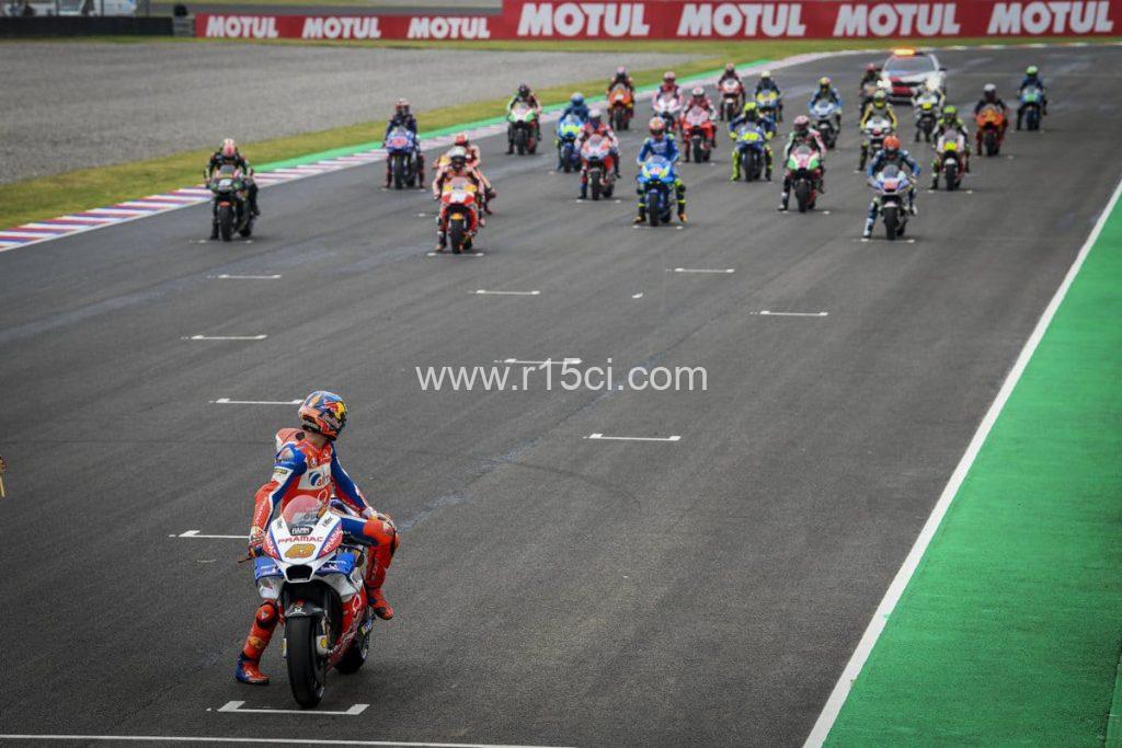 News Circle - MotoGP Saat Warm Up Lap